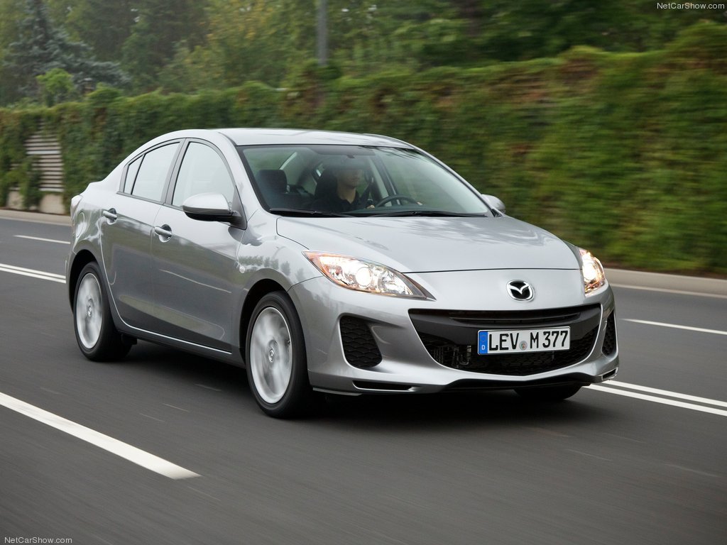 Mazda3 - mẫu xe oto cũ giá dưới 300 triệu đáng mua nhất đối với dòng sedan