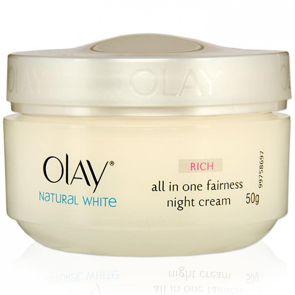 Kem làm trắng da ban đêm Olay Natural White All-in-one Fairness Night Cream giúp nuôi dưỡng, làm mờ vết nám, làm sáng da tối màu