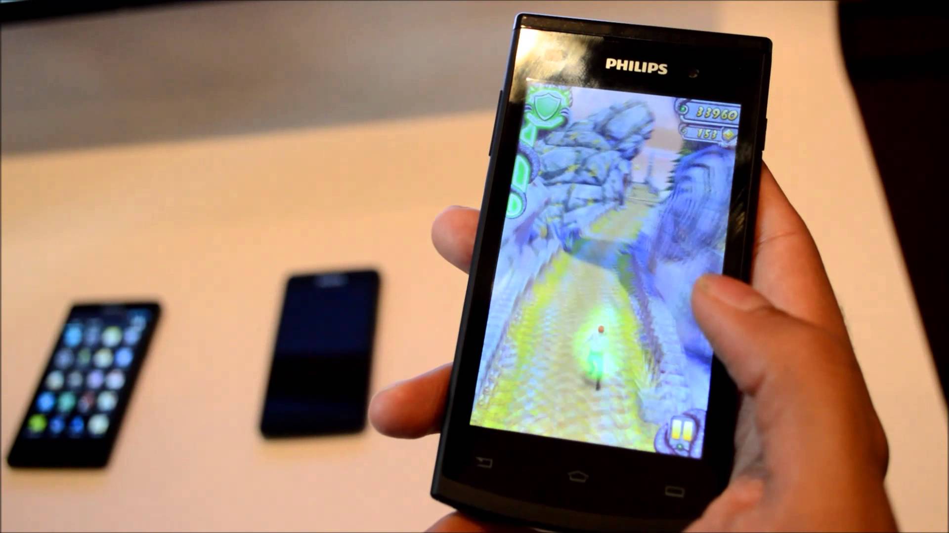 Philips S308 là model được bán với giá hấp dẫn nhất khi mua smartphone giá rẻ dưới 4 triệu