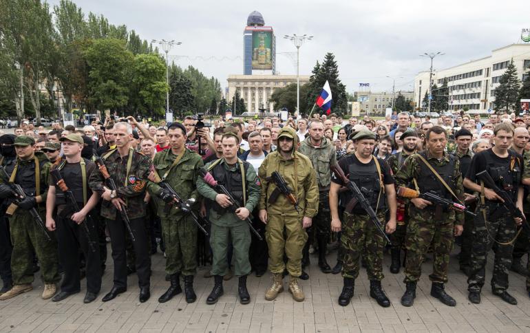 Tình hình Ukraine mới nhất: lực lượng ly khai thân Nga bất chấp lệnh ngừng bắn