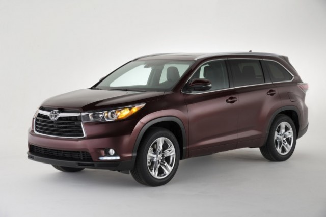 Toyota giữ kỉ lục doanh số bán hàng toàn cầu nửa đầu năm 2014: Toyota SUV