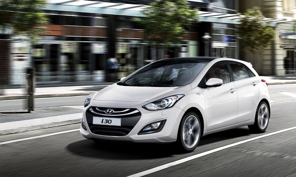 Giá  ô tô giá rẻ Hyundai I30 2014 đạt tiêu chuẩn từ ngoài vào trong khoảng 810 triệu đồng 