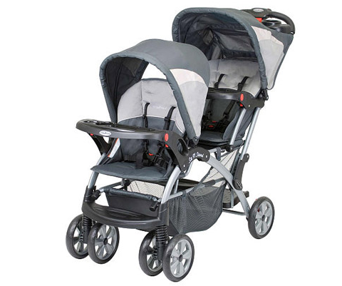 Xe đẩy Baby Trend Sit 'n Stand: Phù hộ với gia đình có 2 đứa con nhỏ. Chiếc xe đẩy đôi này có 2 chỗ ngồi cho 2 bé. Ghế trước có thể dễ dàng tháo ra nếu không dùng đến.