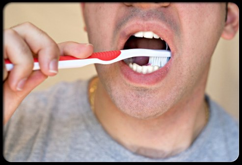 sự thật kinh hoàng về bàn chải đánh răng