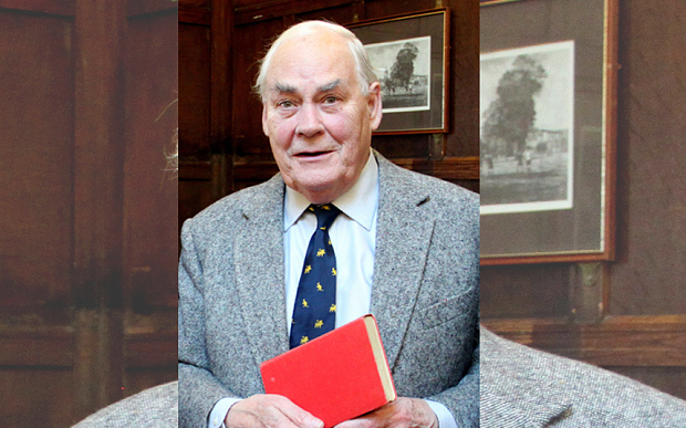 Ông Jay, người đã gửi 1500 bảng anh tiền phạt cho thư viện trường cũ cho thời gian 65 năm giữ cuốn sách Ashenden