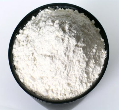 Trộn cứ 3 phần bột gạo thì 2 phần bột năng nếu muốn bánh dai và trắng thì pha tỉ lệ như nhau.