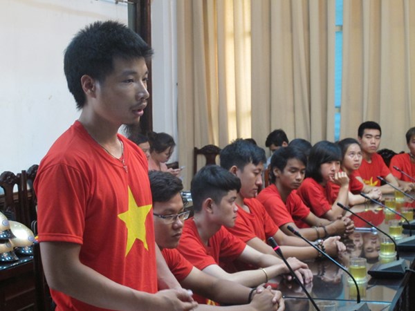 Trưởng nhóm phượt Phong Vân Lê Như Tiến cảm ơn ủy ban ATGT Quốc gia và Trung ương Đoàn TNCS Hồ Chí Minh đã ghi nhận đóng góp của những người trẻ tuổi trong nhóm.