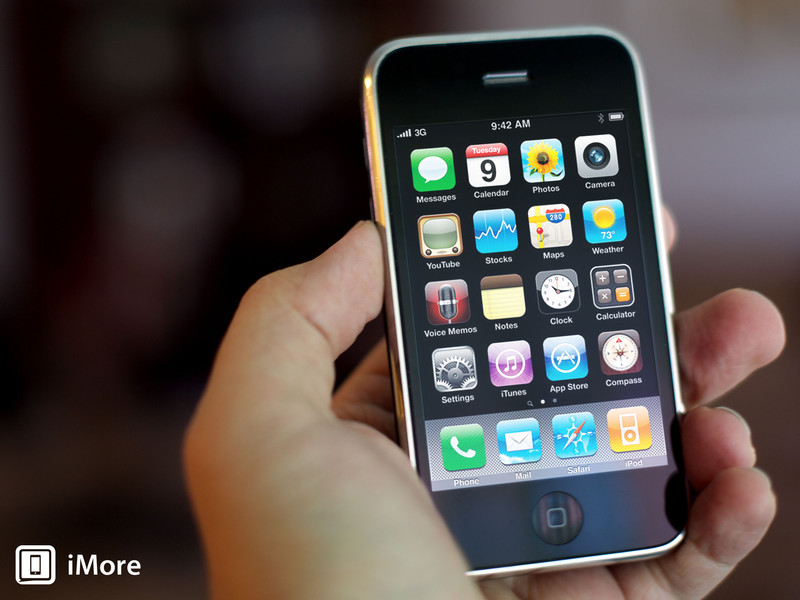iPhone 3GS giống bản trước cả về thiết kế, giao diện menu lẫn kích thước 