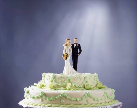 Theo tạp chí Brides, tại Anh một người dành trung bình 24.700 £ vào đám cưới của họ