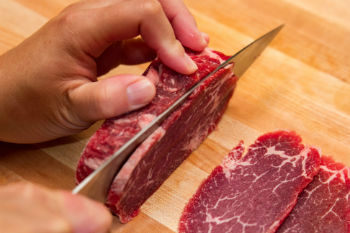 Chọn thịt bò đúng cách sẽ chế biến được món ăn ngon