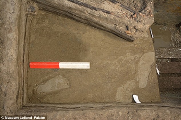 Những dấu chân từ thời kỳ đồ đá được tìm thấy tại đảo Lolland, Đan Mạch