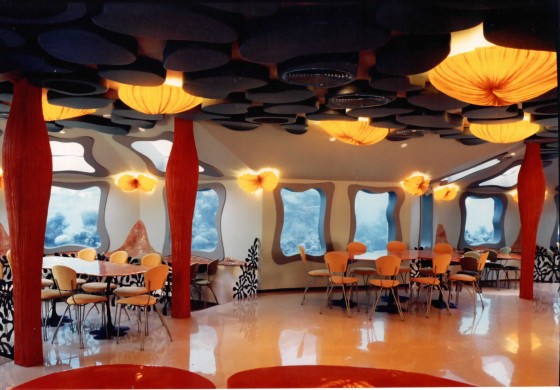 Red Sea Star Bar là quán bar dưới biển đầu tiên, nằm ở khu vực biển Đỏ