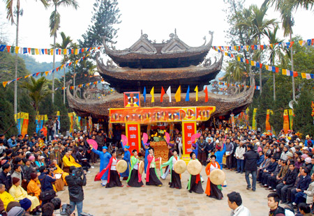 Một địa điểm du xuân mang đậm tính tâm linh không thể không nhắc đến trong dịp tết Âm lịch này là chùa Hương