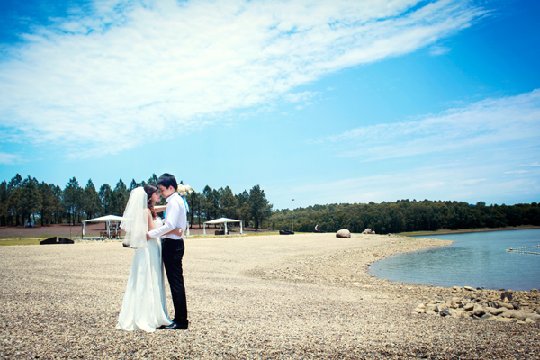 Hồ Đại Lải là địa điểm chụp ảnh cưới lãng mạn được nhiều cặp đôi lựa chọn cho mùa cưới năm nay