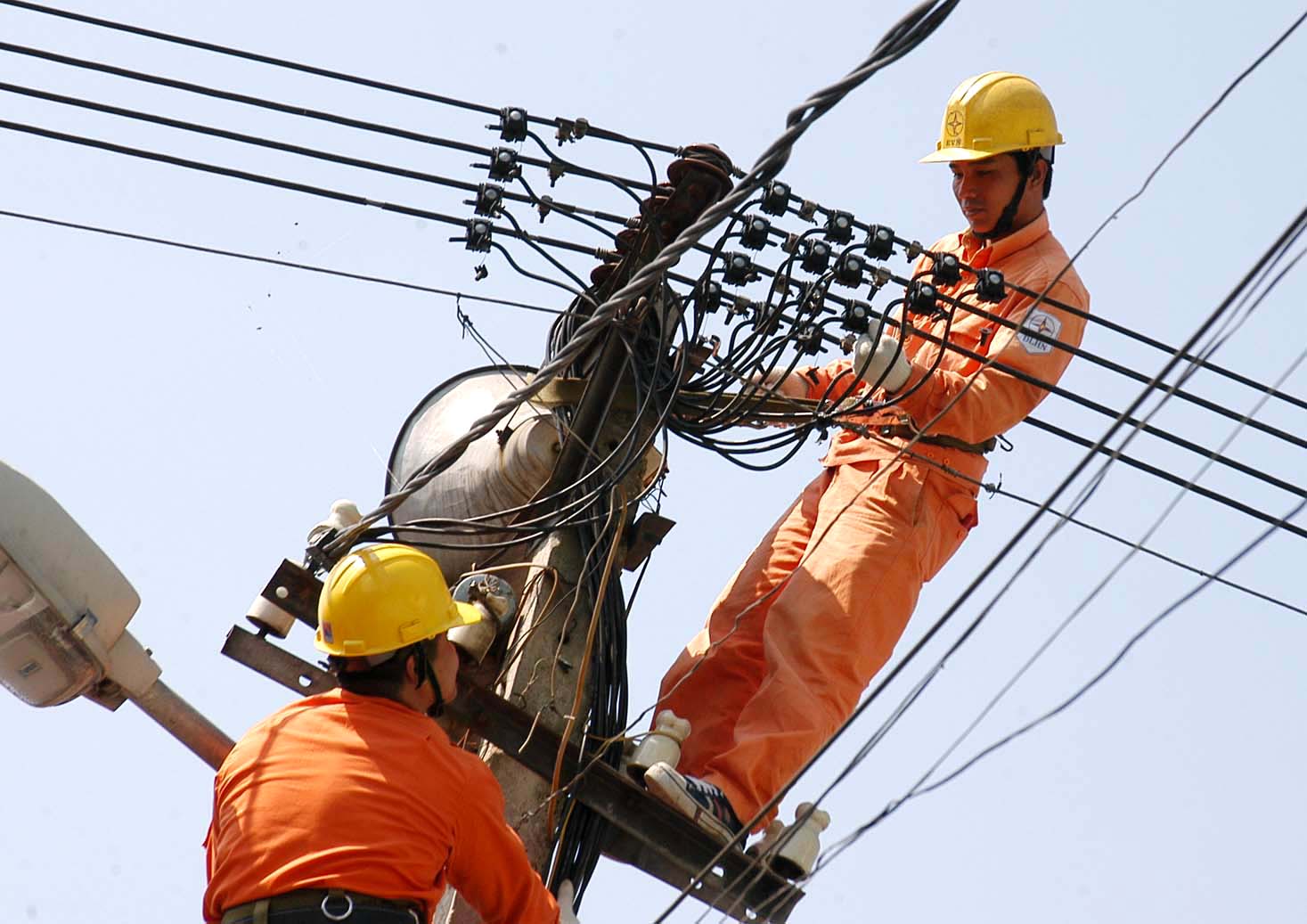 Tin tức mới cập nhật hôm nay cho biết giá điện sẽ tăng chạm mức 4000/KWh