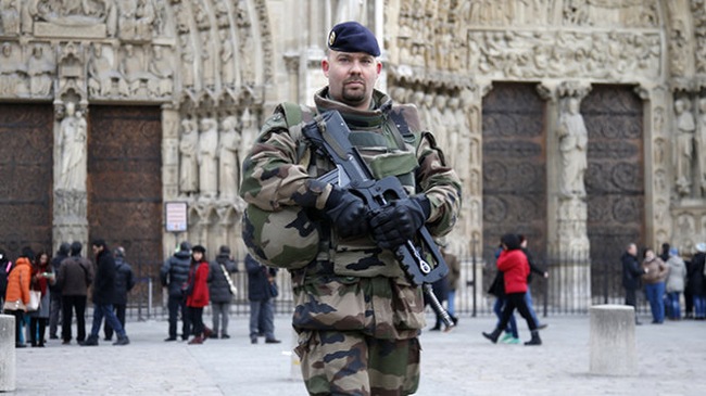 Tin tức mới cập nhật hôm nay 22/1/2015: Pháp chi 490 triệu USD để chống khủng bố