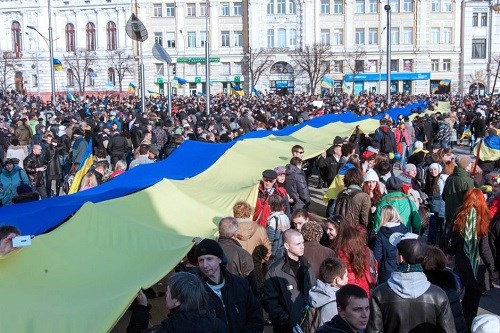 Một cuộc biểu tình của người dân Ukraine tại thành phố Kharkiv đầu năm 2014