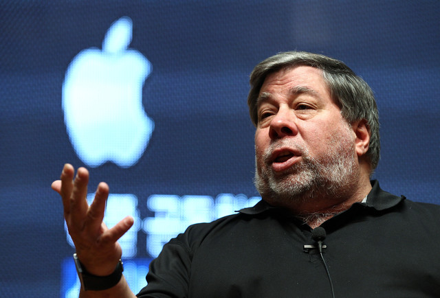 Nhà đồng sáng lập Apple Steve Wozniak lo lắng về tương lai của Apple Watch