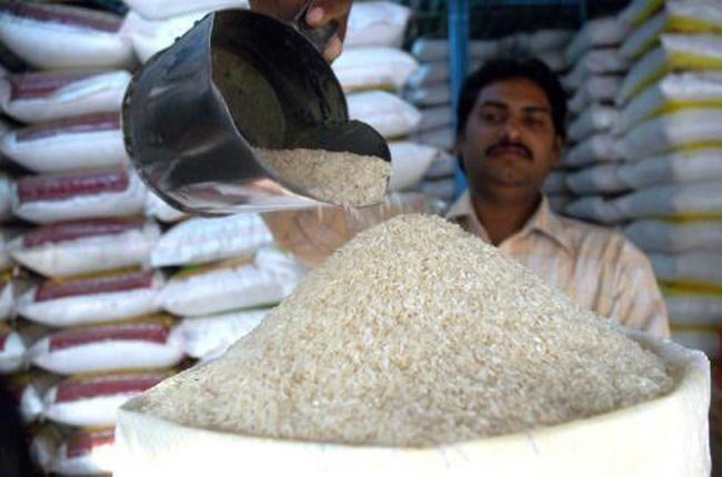 Sản lượng xuất khẩu gạo của Việt Nam tăng cao do diễn biến bất lợi tại Thái Lan và Ấn Độ