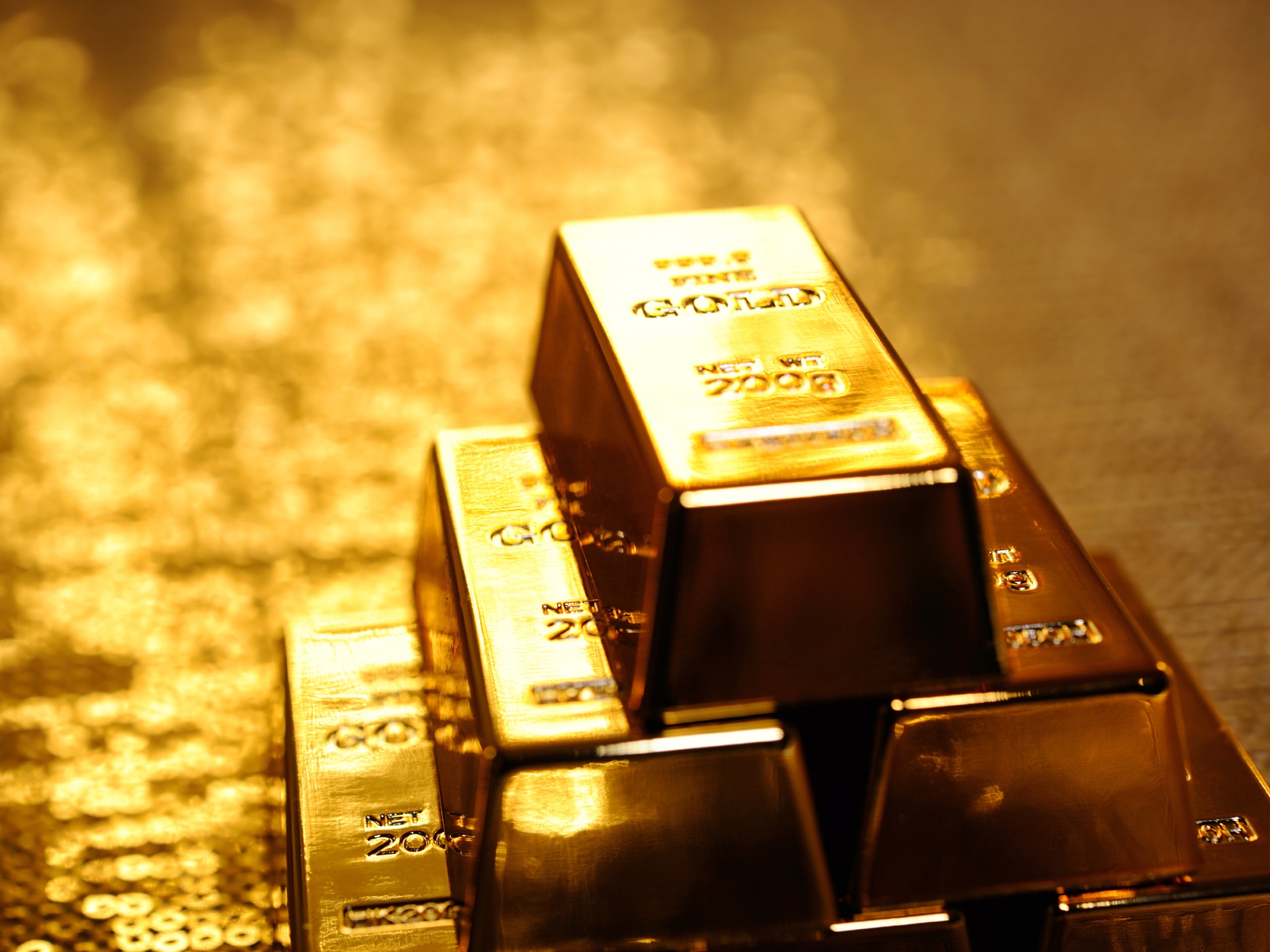 Giá vàng hôm nay tiếp tục giảm, trong khi giá một số kim loại khác đồng loạt tăng