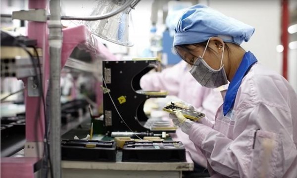 Nhiều công nhân bị ung thư máu nghi do tiếp xúc với hóa chất độc hại tại nhà máy sản xuất iPhone 6 ở Trung Quốc