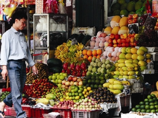 Các loại trái cây như chôm chôm, bòn bon, me của Thái Lan đang được người tiêu dùng chọn lựa thay cho trái cây Trung Quốc. 