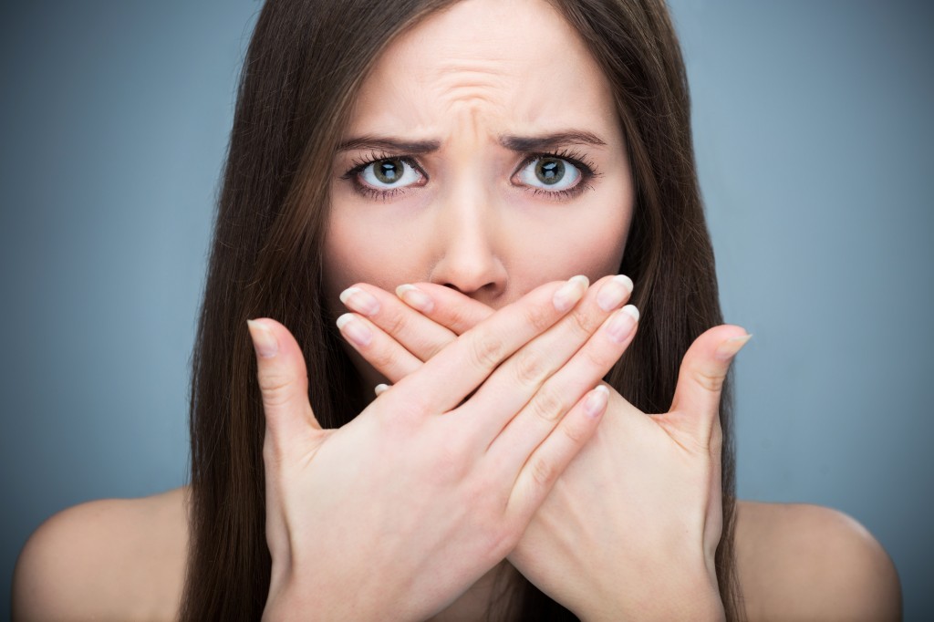 Vệ sinh răng miệng không đúng cách là nguyên nhân dẫn đến bệnh hôi miệng