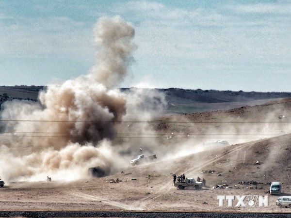 Khói bốc lên sau các cuộc giao tranh tại Kobane ngày 3/11