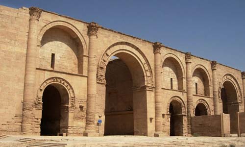 Khủng bố IS đã phá hủy thành cổ 2000 năm ở Iraq 