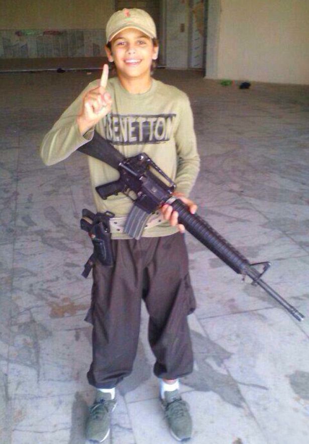 Abu Bakr al-Faransi đến từ Pháp được cho là tay súng trẻ tuổi nhất của khủng bố IS bị tiêu diệt