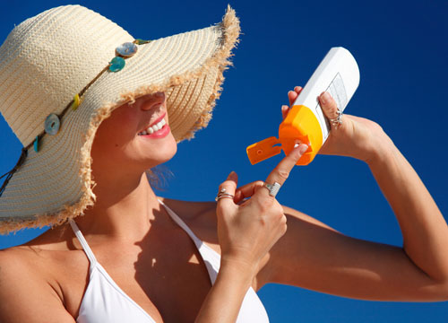 Kem chống nắng – sản phẩm làm đẹp nên sở hữu trong hè 2014
