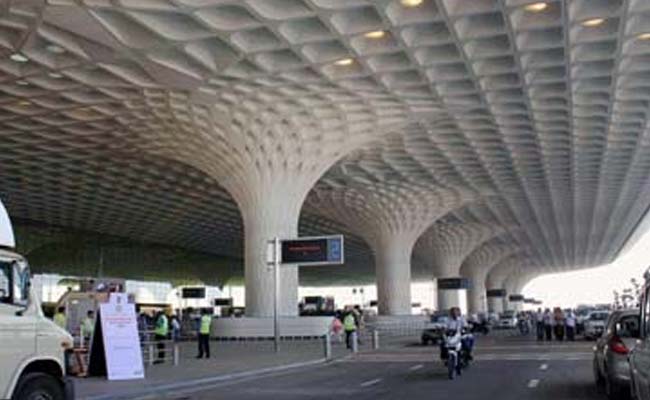 Quang cảnh một nhà ga của sân bay Mumbai, nơi có thông báo khủng bố IS tấn công vào ngày 10/1 sắp tới