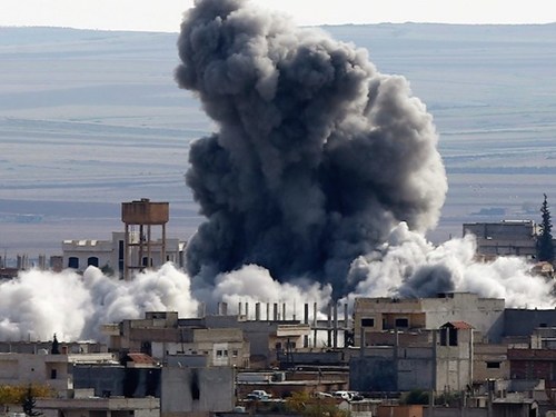 Thị trấn Kobani đã bị tấn công bởi những kẻ đánh bom liều chết của khủng bố IS