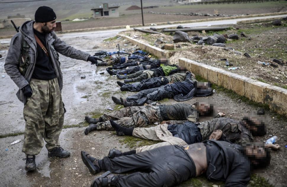 Thi thể của các phần tử khủng bố IS nằm la liệt trên đường phố Kobani