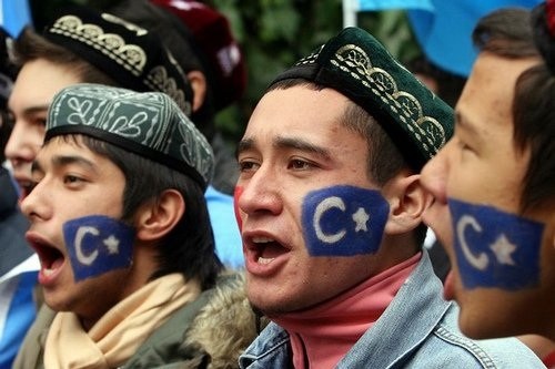Nhóm người Uyghur thuộc phong trào Hồi giáo miền ĐôngTurkestan (ETIM)