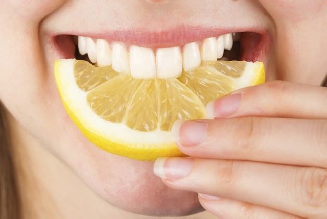 Quả chanh rất hữu ích trong việc làm trắng răng