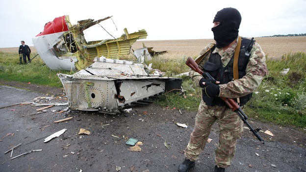 Phiến quân ủng hộ Nga ngăn cản việc tiếp cận hiện trường máy bay MH17 bị bắn rơi