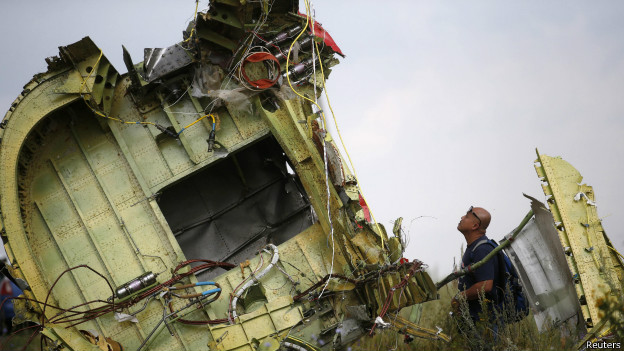 Hiện trường vụ rơi máy bay MH17 ở miền đông Ukraine.