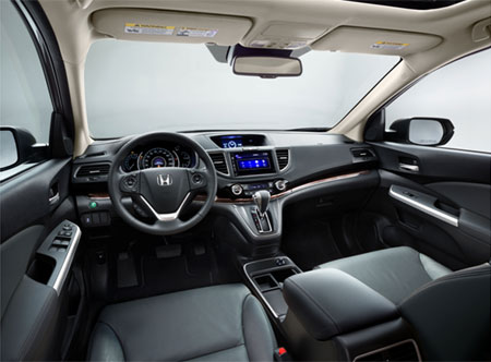 Nội thất tiện nghi của Honda CR-V 2015 có thể chinh phục bất cứ tín đồ mua ô tô giá rẻ đi kèm với chất lượng