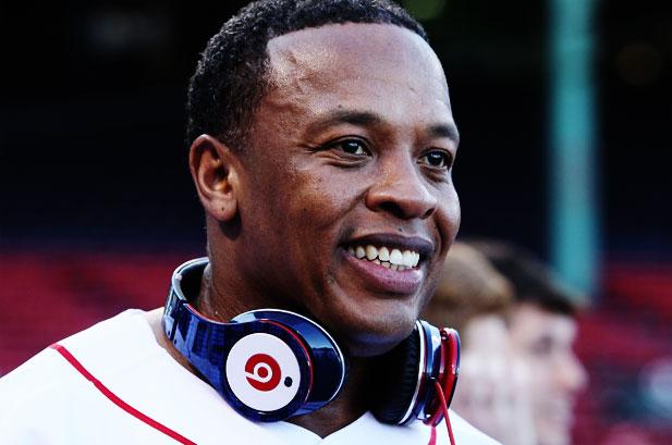 Dr. Dre đã trở thành một nhân viên của Apple sau khi xây dựng thương hiệu riêng của mình Beats by Dre thành một “đế chế tai nghe”.