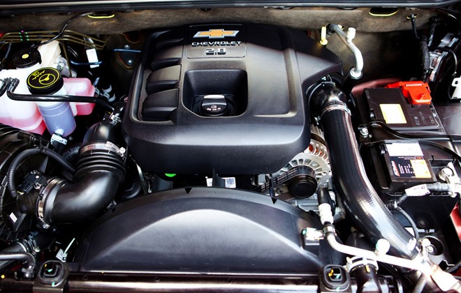 Cung cấp sức mạnh cho xe là khối động cơ Duramax Diesel, tích hợp tăng áp