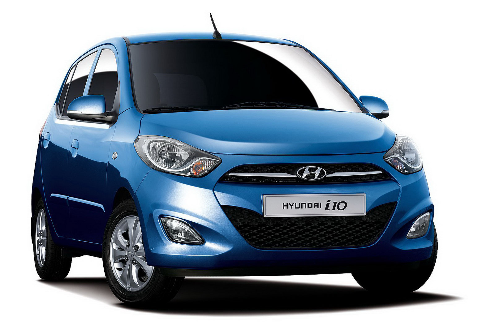Hyundai i10 là mẫu xe ô tô 4 chỗ phù hợp với khu vực thành thị