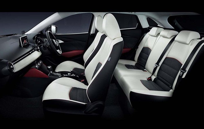 Bên trong ô tô Mazda CX-3 mới là không gian gọn gàng và hiện đại