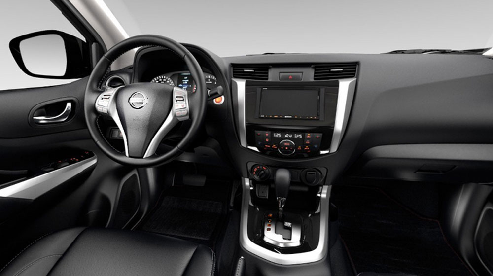 Ô tô Nissan Navara mới được trau chuốt về các trang bị nội thất
