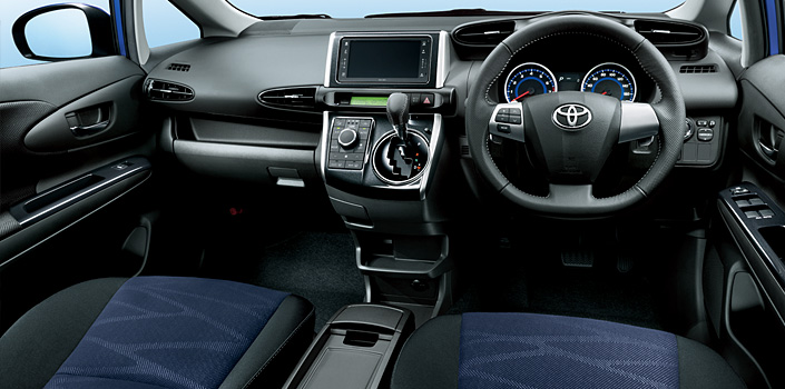 Nội thất của ô tô Toyota Wish mới có nhiều điểm mới và hiện đại hơn