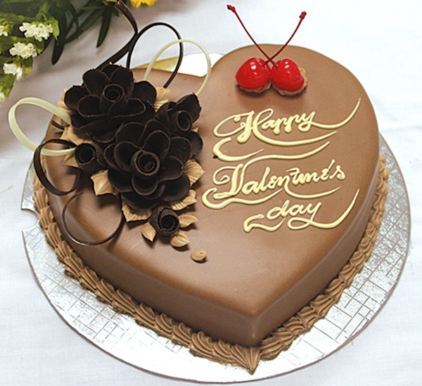 Ai khéo tay có thể tự làm bánh kem tặng quà Valentine cho người mình yêu