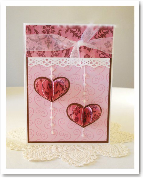 Tự làm một chiếc thiệp handmade nhỏ xinh là gợi ý tặng quà valentine trắng cho một nửa yêu thương