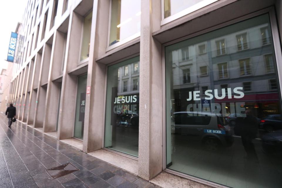Sau vụ xả súng kinh hoàng tại Charlie Hebdo, tòa soạn báo Le Soir của bị đã bị dọa đánh bom 