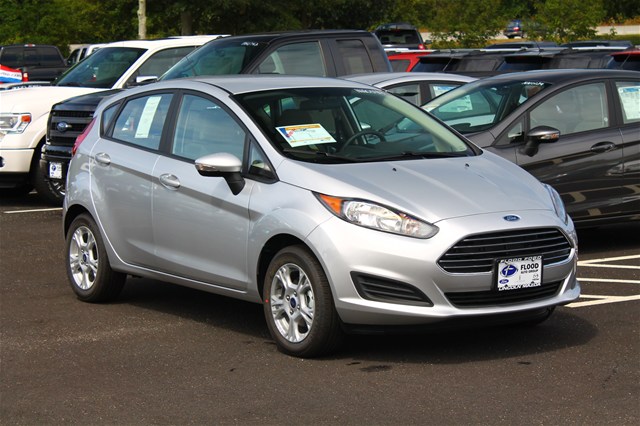 Ford Fiesta 2015 với trang thiết bị, tiện nghi được thiết kế và bố trí hợp lý