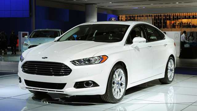 Ford Fusion 2016 có nhiều thay đổi trong trang bị động cơ